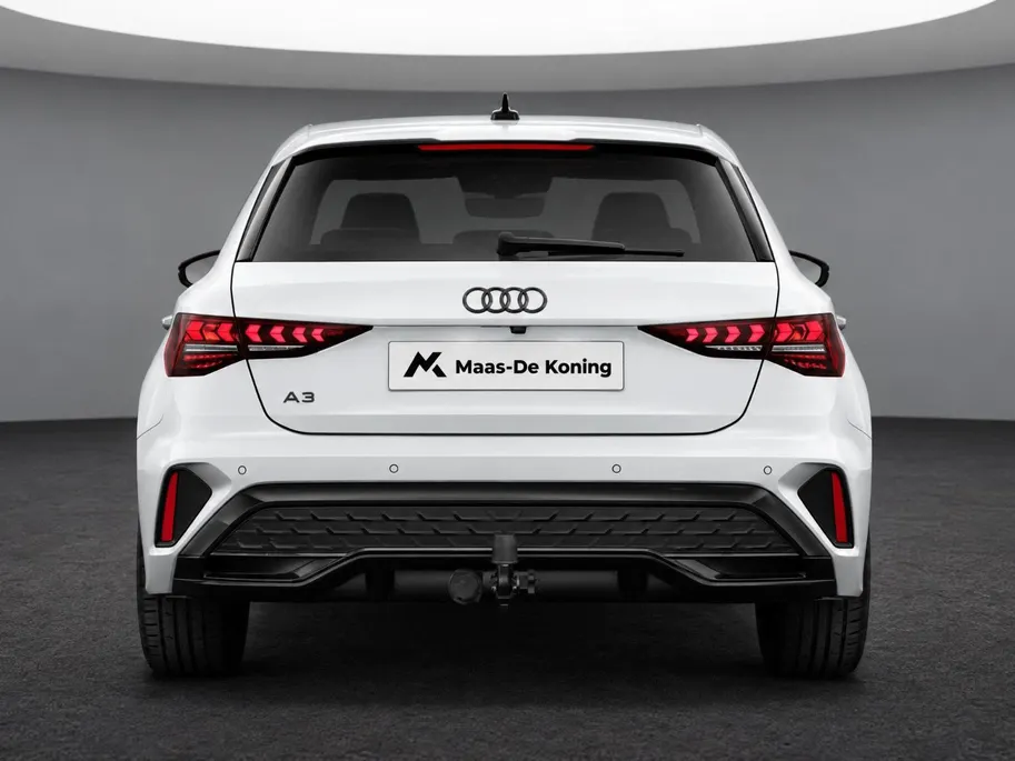 Audi A3 e-hybrid S edition 204 PK · Afneembare trekhaak · Optiekpakket zwart plus · Privacy glas