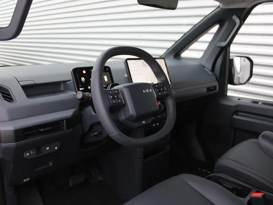 Kia PV5 Passenger Plus 71.2 kWh | Stuur-/stoelverwarming v+a | Camera | Cruise adapt. | Draadloze telefoonlader | PDC v+a | Clima | Navi | LED | 17' LM |