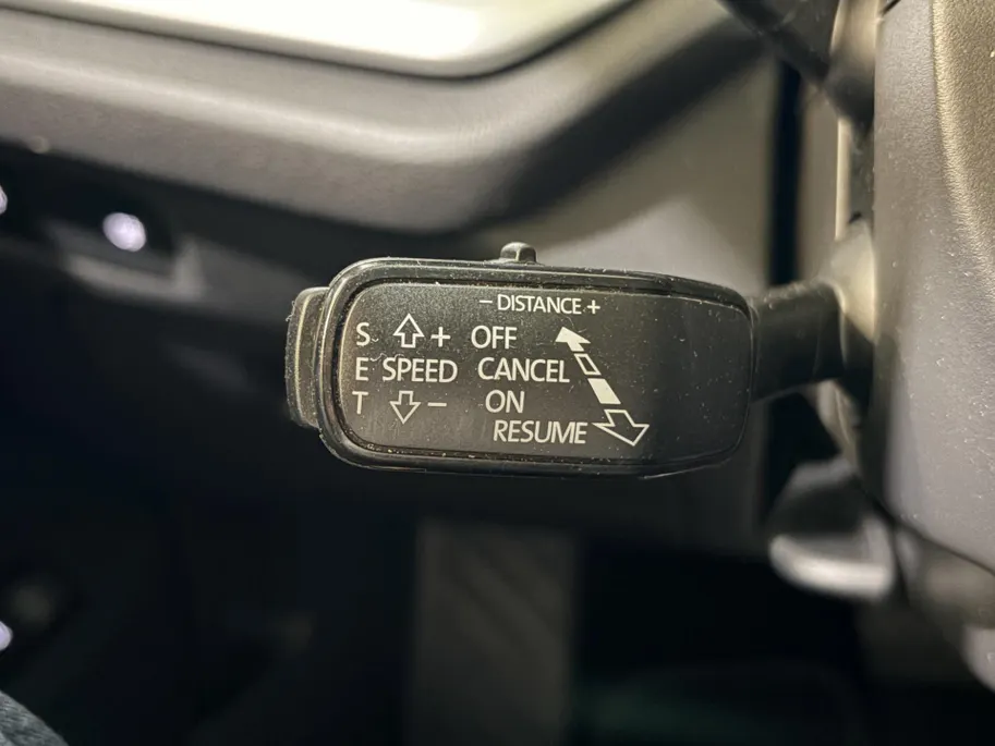 Škoda Octavia Combi 150PK TSI MHEV Business Edition Plus | Electrisch Wegklapbare Trekhaak | Navigatie | Apple Carplay/Android Auto | Climate Control | Cruise Control | Lichtmetalen Velgen | Camera | Parkeersensoren |