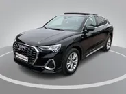 Audi Q3 Sportback 45 TFSI quattro 230pk S Edition · Panoramadak · Trekhaak · Apple/Android Car Play · Camera · Stoelverwarming · Adaptive Cruise Control ·