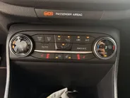 Ford Fiesta 1.0 EcoBoost Hybrid ST-Line Winter Pack I Apple Carplay/Android Auto I Lichtmetalen Velgen I LED Verlichting I