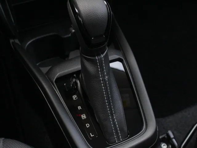 Suzuki Swift 1.2 Select Smart Hybrid Automaat | Navi | Adap. Cruise | All Season