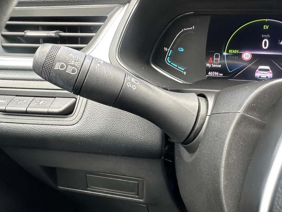 Renault Captur 1.6 E-Tech Hybrid 145 Intens | Automaat | Apple Carplay & Android Auto | Camera | Parkeersensoren | LMV | Cruise & Climate Control | 12 Maanden BOVAG Garantie