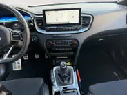 Kia Ceed 1.0 T-GDi GT-Line | Panorama schuifdak | Navigatie | Camera | Apple Carplay / Android auto | Stoelverwarming/ Stuurverwarming | Cruise control | Lichtmetalen Velgen |