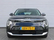 Kia Niro EV Light Edition 64.8 kWh | Camera | Cruise adapt. | Clima | 17' LM | Navi | Keyless | All season banden | 17% bijtelling |