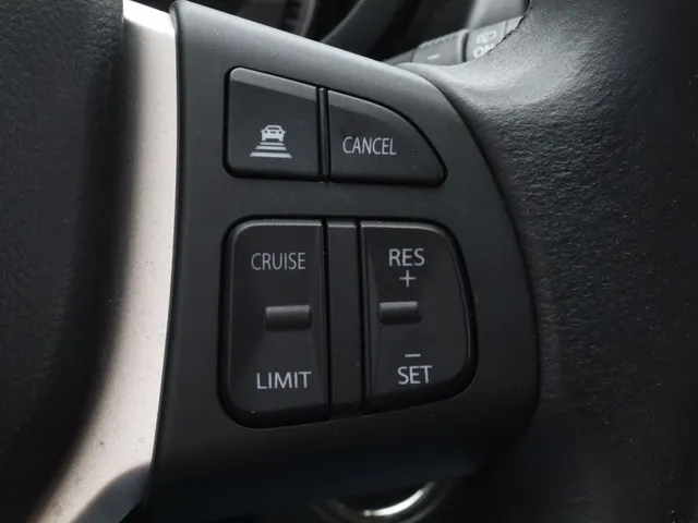 Suzuki S-Cross 1.4 BoosterJet Style Hybrid AdaptiveCruise | Carplay | 360 camera