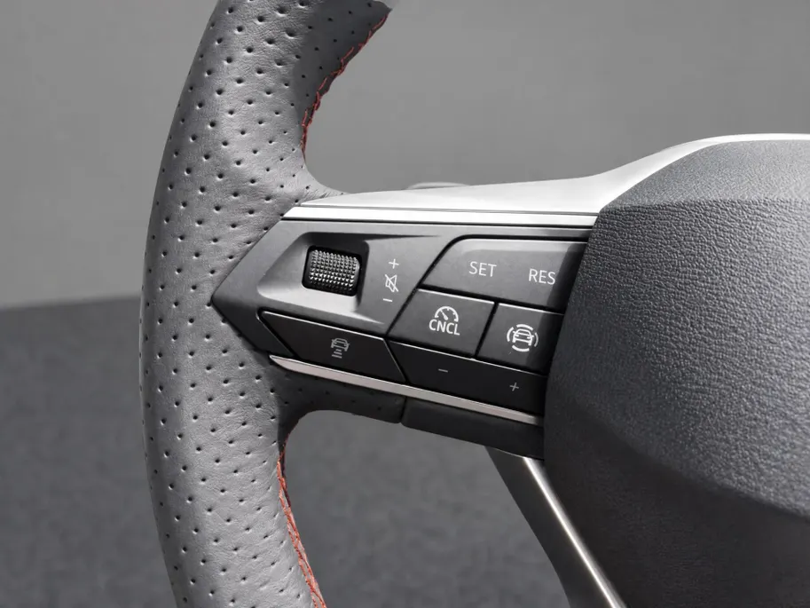 SEAT Leon FR Business 1.5 TSI eHybrid 204 PK Hatch. Technology pack | Matrix Led | Herwaardering!!