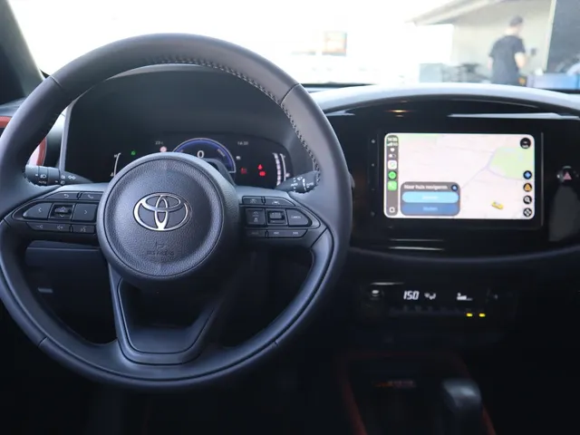 Toyota Aygo X Hybrid 115 pulse Bi-Tone | Easy Pack