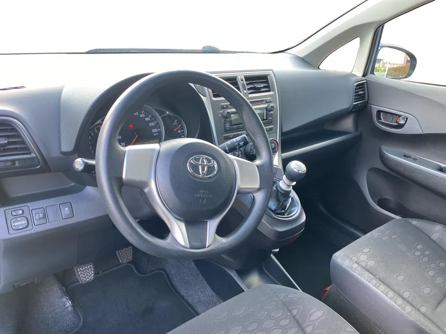 Toyota Verso-S 1.3 VVT-i Comfort Plus Uitstekend onderhouden | Airco | Radio/CD | Elektr. rmn/spg | etc.