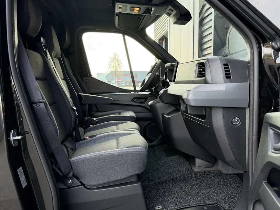 Renault Master E-Tech T35 L2H2 Advance Long Range 87 kWh Automaat | DEMO | Trekhaak | RVS Side & Backbar | Laadruimte Betimmering | Navi | Camera | Apple CarPlay/Android Auto | Full LED | Climate Control | Parkeersensoren |