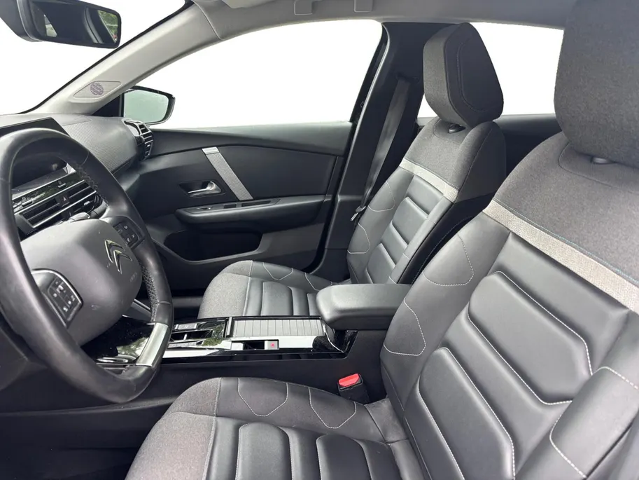 Citroën C4 1.2 Puretech Shine AUTOMAAT NAVI AIRCO CAMERA PARKEERSENSOREN CRUISE CONTROLE APPLE CARPLAY ANDROID AUTO HOGE INSTAP ZEER MOOIE AUTO