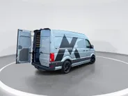 Volkswagen Bedrijfswagens Crafter Bedrijfswagens 35 Trendline 2.0 TDI 140pk L3H3 · 18' LM velgen · Trekhaak · Sidebars · Achterdeurspoiler · Voorspoiler · Camera · Apple/Android Car Play · Navigatie