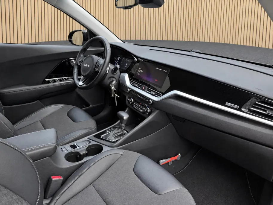 Kia Niro 1.6 GDi Hybrid DynamicLine Dealer onderhouden | Navigatie | ACC | Climate control | Superzuinig | HEV |
