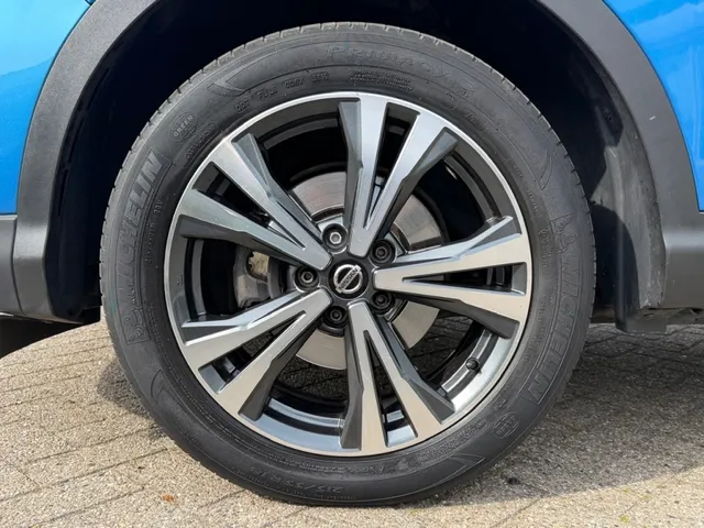 Nissan QASHQAI 1.3 DIG-T 140pk N-Connecta | Panoramadak | Navigatie | 360-camera | Apple CarPlay | Android Auto | Keyless