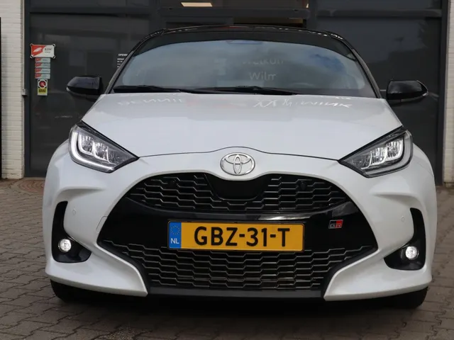 Toyota Yaris 1.5 Hybrid 130 GR Sport Plus PanoDak