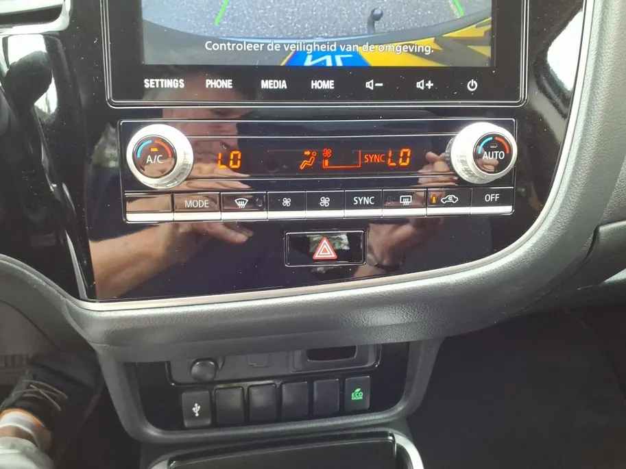 Mitsubishi Outlander 2.4 PHEV Pure Automaat | Trekaak | Andriod/Apple car play