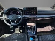 Volkswagen Golf 1.5 eTSI 150pk DSG R-Line Edition · Panoramadak · Apple/Android Car Play · Camera + Parkeersensoren · Garantie t/m 28-07-2030 of 100000km.