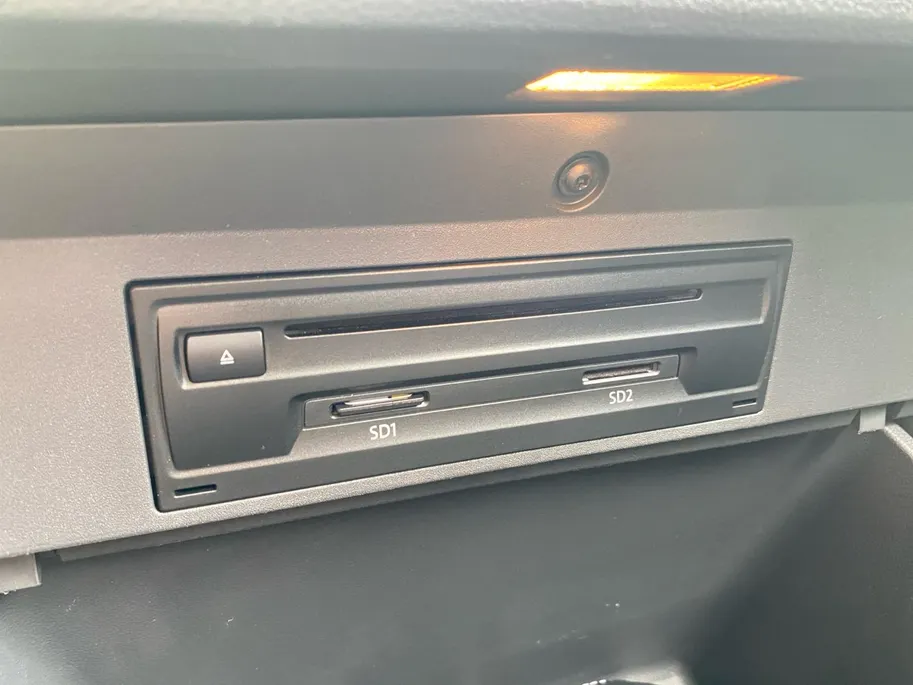 Volkswagen T-Cross 1.0 TSI Life NL Auto | 12-2019 | trekhaak | navigatie | Android-Auto | Apple CarPlay | etc.