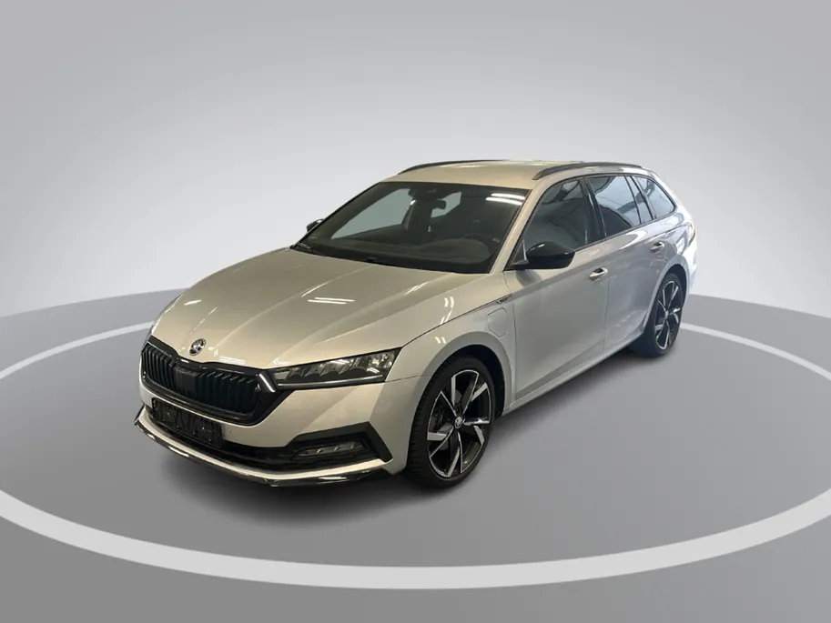 Škoda Octavia 1.4 TSI iV PHEV 204pk DSG · Keyless · Elek. Achterklep · Apple/Android Car Play · ACC · Stoelverwarming · Draadloze Telefoonlader ·