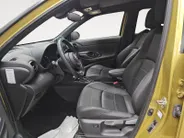 Toyota Yaris Cross 1.5 Hybrid Launch Edition | Slechts 12.000 km! | JBL Audio | Head-Up Display | Adaptieve Cruise Control | Camera | Keyless Entry | Stoel- & Stuurverwarming
