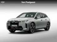 BMW iX xDrive45 101 kWh