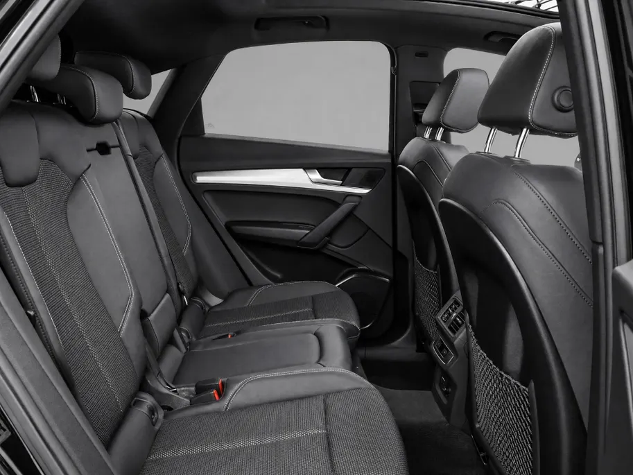 Audi Q5 Sportback 50 TFSIe 299pk S-tronic S edition · Camera · Panoramadak · Apple/Android Car Play · Navigatie · Elek. Achterklep · Stoelverwarming ·