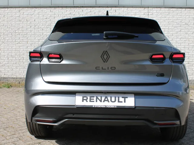 Renault Clio 1.8 Hybrid 160 esprit Alpine *  Vermelde prijs is inclusief korting t.w.v. 1300,- *