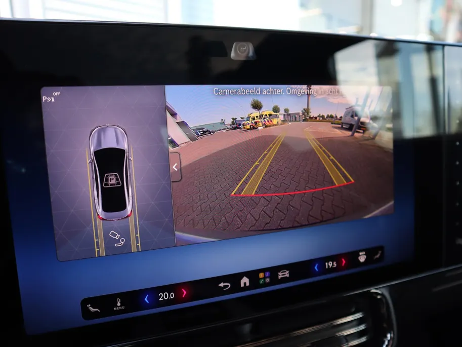 Mercedes-Benz CLA 180 Business Solution AMG l Trekhaak l Panoramadak l stoelverwarming