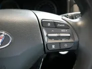 Hyundai Kona 1.6 GDI HEV Fashion | Parkeersensoren achter | Dodehoek sensoren | LM wielen | Climate controle | Adaptive cruise controle | Intelligente sleutel | Navigatie | Bluetooth | Zeer nette auto |
