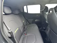 Kia EV2 Plus 42.2 kWh 3.000,- Inruilkorting | Privacy Glass | 18' lichtmetalen velgen | Warmtewerend glas rondom | Draadloze oplader voor smartphone