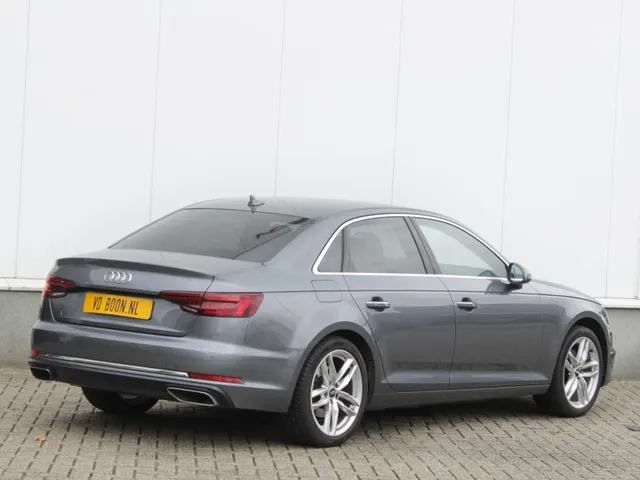 Audi A4 Limousine 35 TFSI Design Pro Line Plus | Navi | Digital dash | Leder | Schuifdak | Cruise