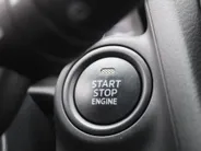 Mazda 2 1.5 e-SkyActiv-G 90PK 6MT Homura | Stuur-/stoelverwarming | Camera | Dodehoek detectie | LED | 16' LM | Carplay | Clima | Cruise |