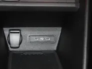 Nissan Micra EVOLVE 52 kWh | Google assist | LMwielen | Achteruitrijcamera | parkeersensoren voor en achter | 4 rijmodus | 417km WLTP | Climatecontrole | cruisecontrole | keyless entry|