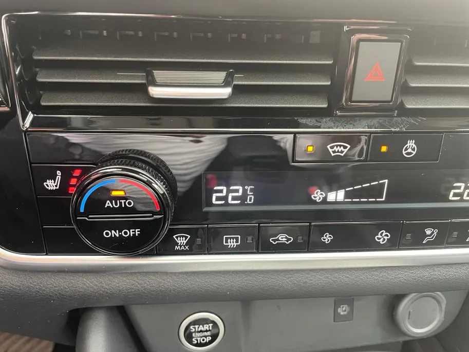 Nissan QASHQAI 1.3 MHEV Xtronic N-Connecta 158PK AUTOMAAT |+ Cold Pack + Easy Pack | 1800KG Trekgewicht | Elektrische achterklep | Navigatie | Apple Carplay & Android Auto | Pro Pilot (Adaptive Cruise Control) | Climate Control | Stoel- stuur en voorruitverarming |