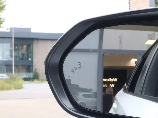Toyota Corolla Touring Sports Hybrid 140 GR Sport | Blindspot | Parkeersensoren