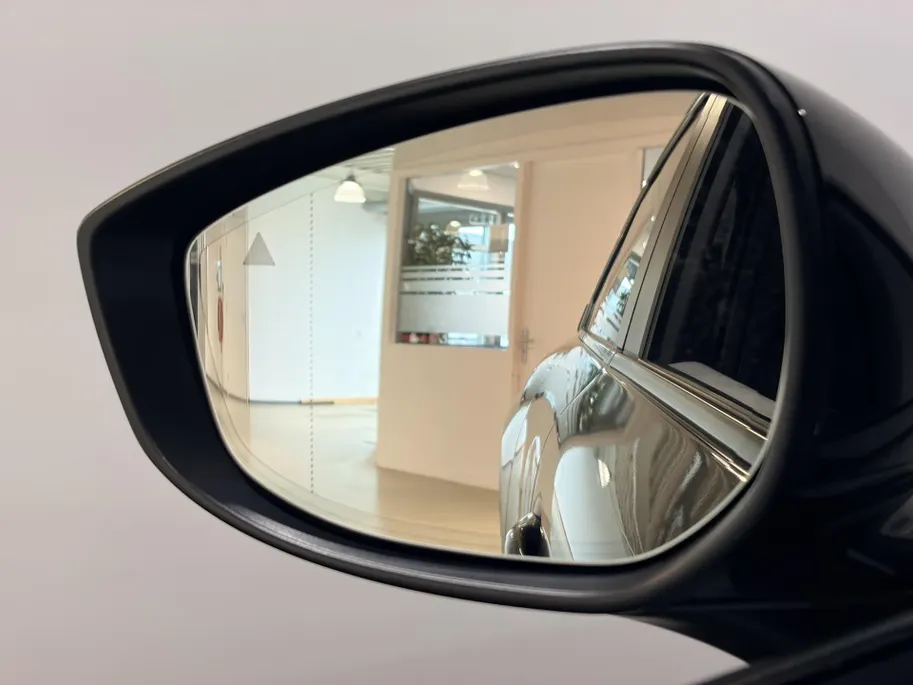 Mazda MX-30 170PK e-SkyActiv R-EV Exclusive-line Automaat | 1ste Eigenaar | Freestyle-Doors | Stoel & Stuurwiel Verwarming | Navigatie | Lichtmetalen Velgen | Dodehoek Detectie | Camera | Parkeersensoren |