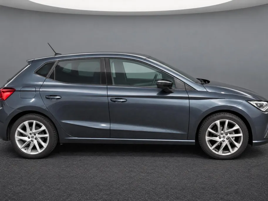 SEAT Ibiza 1.0 EcoTSI 95pk FR Business Intense · Camera · Navigatie · Apple/Android Car Play · Stoelverwarming · Garantie t/m 26-04-2027 of 100000km.