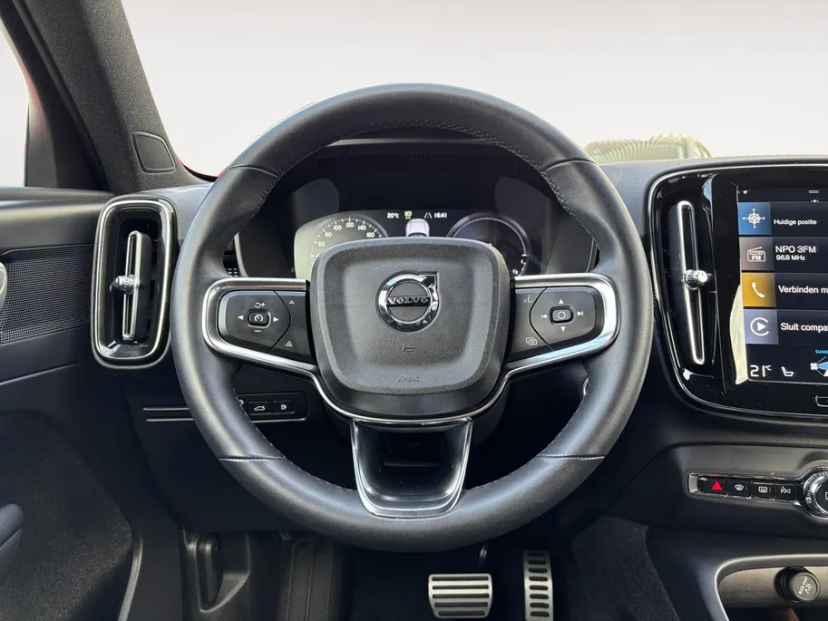 Volvo XC40 1.5 T4 Recharge Inscription | Adapt. Cruise Control | Achteruitrijcamera | Elekt. Achterklep | Apple Carplay/Android Auto |