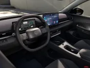 Volkswagen ID. Polo Life First Edition 52 kWh accu, 211 PK · Achteruitrijcamera · Draadloze telefoonlader · Stuurwiel verwarmd · Stuurwiel multifunctioneel ·