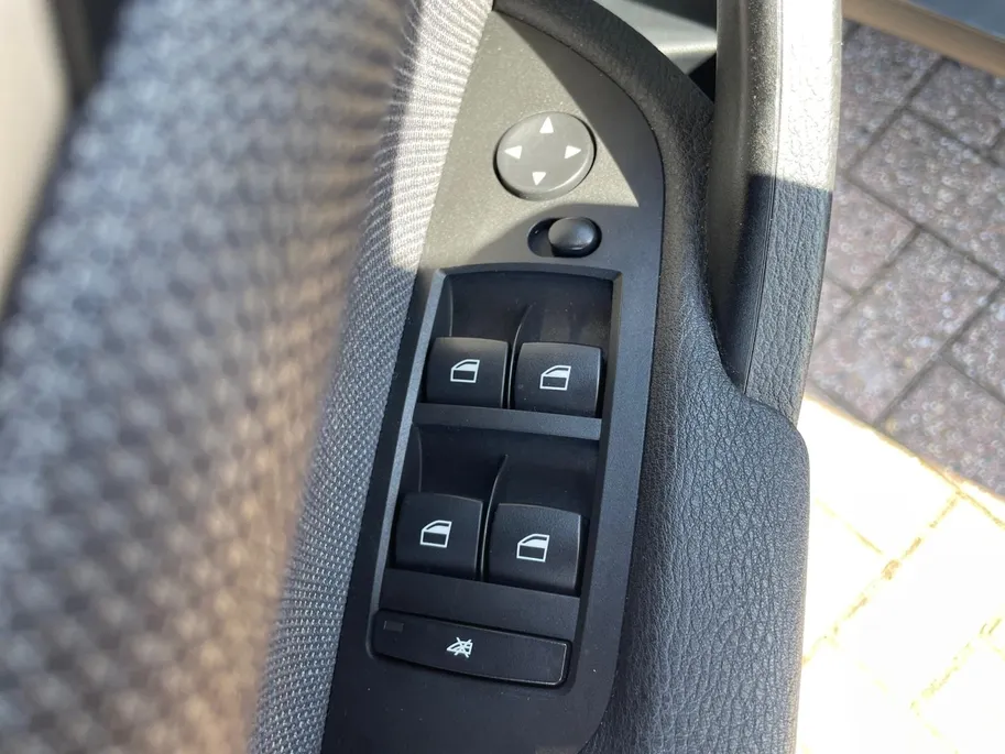BMW X1 sDrive18i Executive *Automaat*Cruise Control*Stoelverwarming*L.M. Velgen*In Nette Staat!