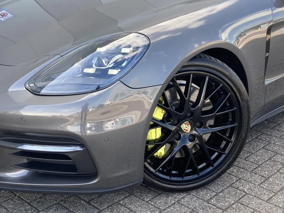 Porsche Panamera Sport Turismo 4 - 3.0 331 pk Sport Chrono - Panoramadak - Stoelverwarming  - Luchtvering - 21 inch lichtmetalen velgen