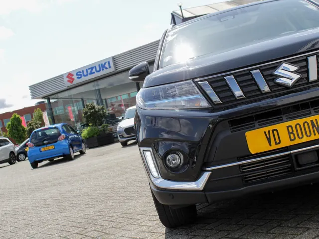 Suzuki Vitara 1.4 Boosterjet Style Smart Hybrid | Navi | Panodak | Adap. Cruise | Leder | Lm-Velgen