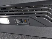 Volkswagen ID.4 Pro Business Advantage 77 kWh 204pk · SOH 94,4% · 360 Camera · Inklap. Trekhaak · Stuur- & Stoelverwarming · Adaptive Cruise Control · Dodehoeksensor · Elek. Achterklep ·