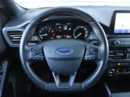 Ford Focus Wagon 1.0 EcoBoost ST Line Business | Stuur-/stoel-/voorruitverwarming | Camera | Clima | Draadloze telefoonlader | 17' LM | Navi |