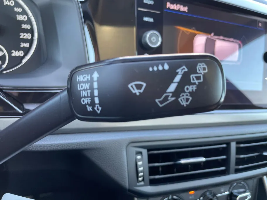 Volkswagen Polo 1.0 TSI Comfortline *Navigatie via carplay*Parkeersensoren*Schuif/kanteldak*Adapt. Cruise Control*LM.Velgen*Zeer nette auto!