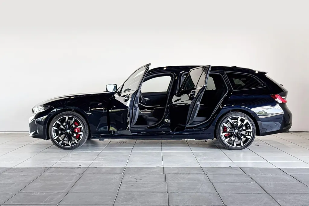 BMW 3 Serie Touring 330e M Sport Edition Innovation Pack