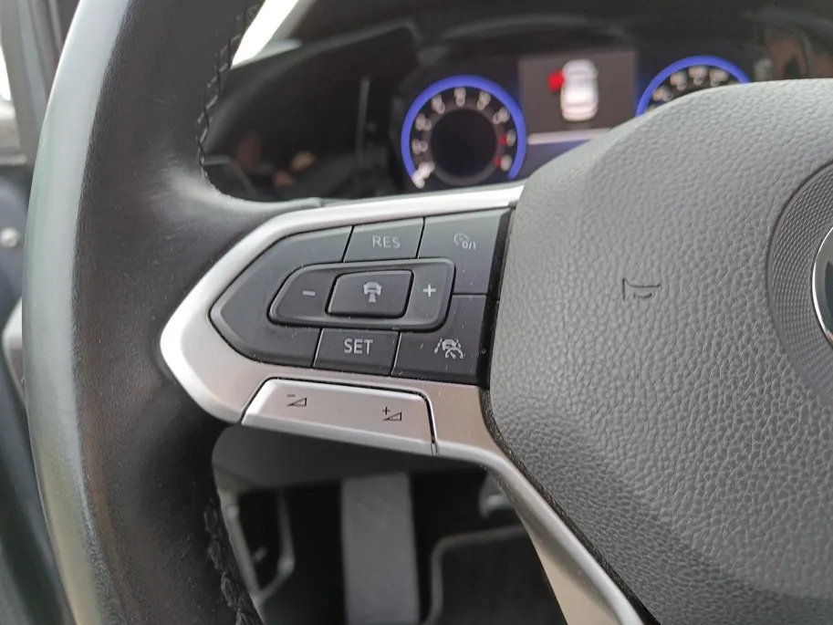 Volkswagen Golf 1.5 eTSI R-Line Business | Airco (automatisch) | Apple Carplay/Android Auto