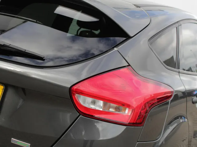 Ford Focus 1.5 ST-Line | Navi | Clima | Park sens | Trekhaak