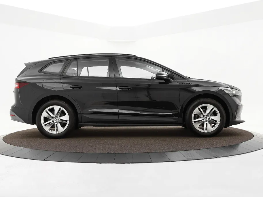 Škoda Enyaq iV 50 150pk Selection · Camera · Apple/Android Car Play · Cruise Control · Sfeerverlichting · 19'Velgen · Navigatie ·