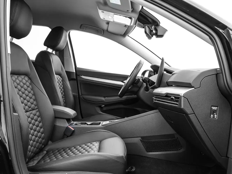 Volkswagen Golf 1.5 204pk DSG eHybrid Life Edition · Camera · Apple/Android Car Play · Leder Interieur · Dodehoek Detectie · P-Sensoren · Keyless · 18'' Inch · Garantie t/m 27-01-2030 of 100.000